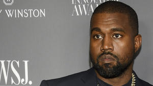 Kanye West trägt noch seinen Ehering