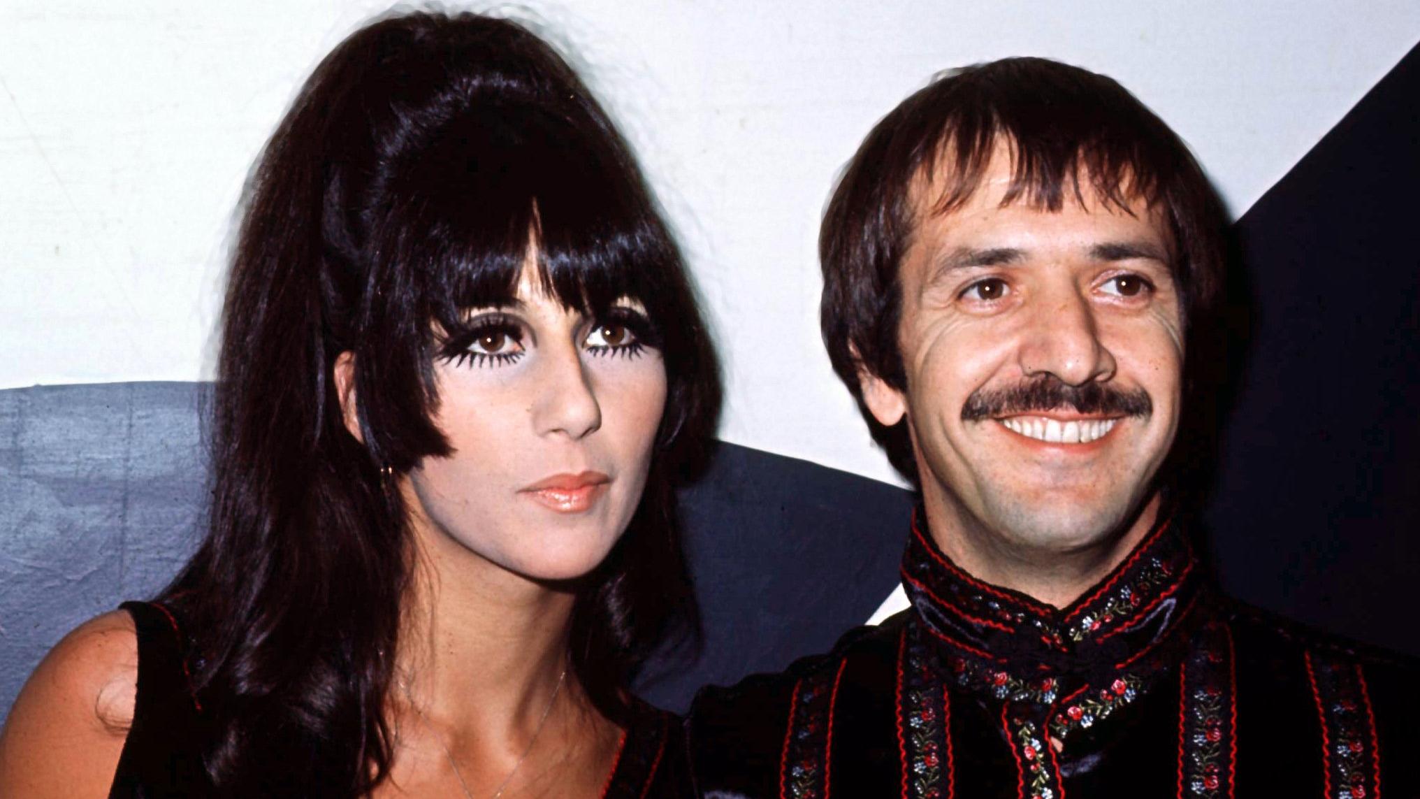 Шер и сони песни. Сонни и Шер. "Сонни и Шер" ("Sonny & cher"). Cher 1967. Шерилин Саркисян и Сонни Боно.