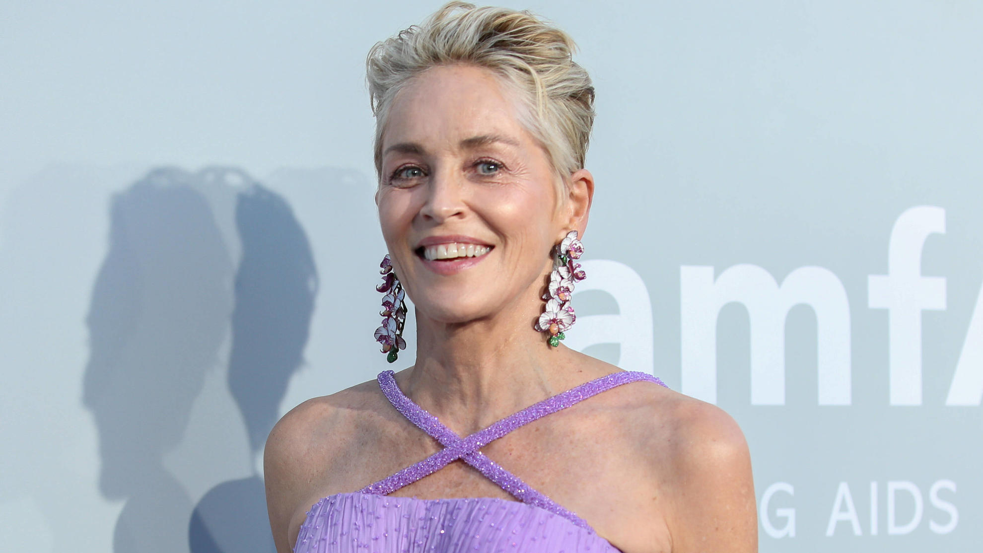  July 16, 2021, Antibes, Provence Alpes Cote d Azur, France: Sharon STONE attends the amfAR Gala 2021 during the 74th annual Cannes Film Festival on July 16th 2021 in Antibes, France Antibes France - ZUMAc179 20210716_zep_c179_089 Copyright: xMickael