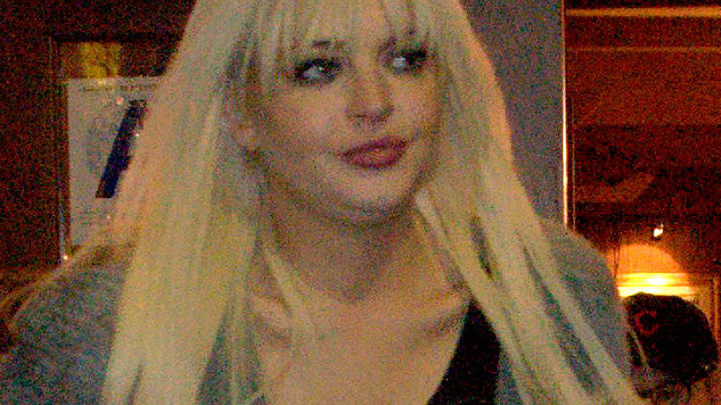 Lindsay Lohan: Merkwürdig aufgedunsen