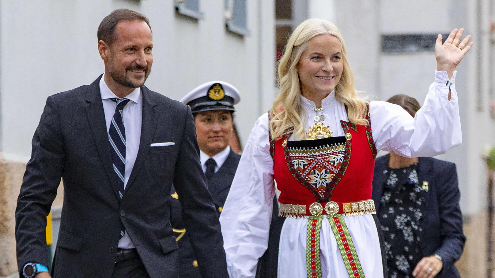  29-09-2021 Norway Princess Mette Marit and Prince Haakon arriving for diner at Frederikstad in Valer on the 2nd day of the 3 day in Viken county in Norway.  PUBLICATIONxINxGERxSUIxAUTxONLY Copyright: xPPEx