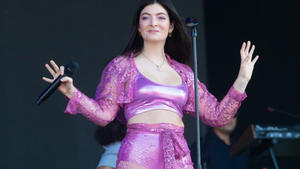 Lorde über die Musikindustrie: “Es ist wichtig mutig zu ...