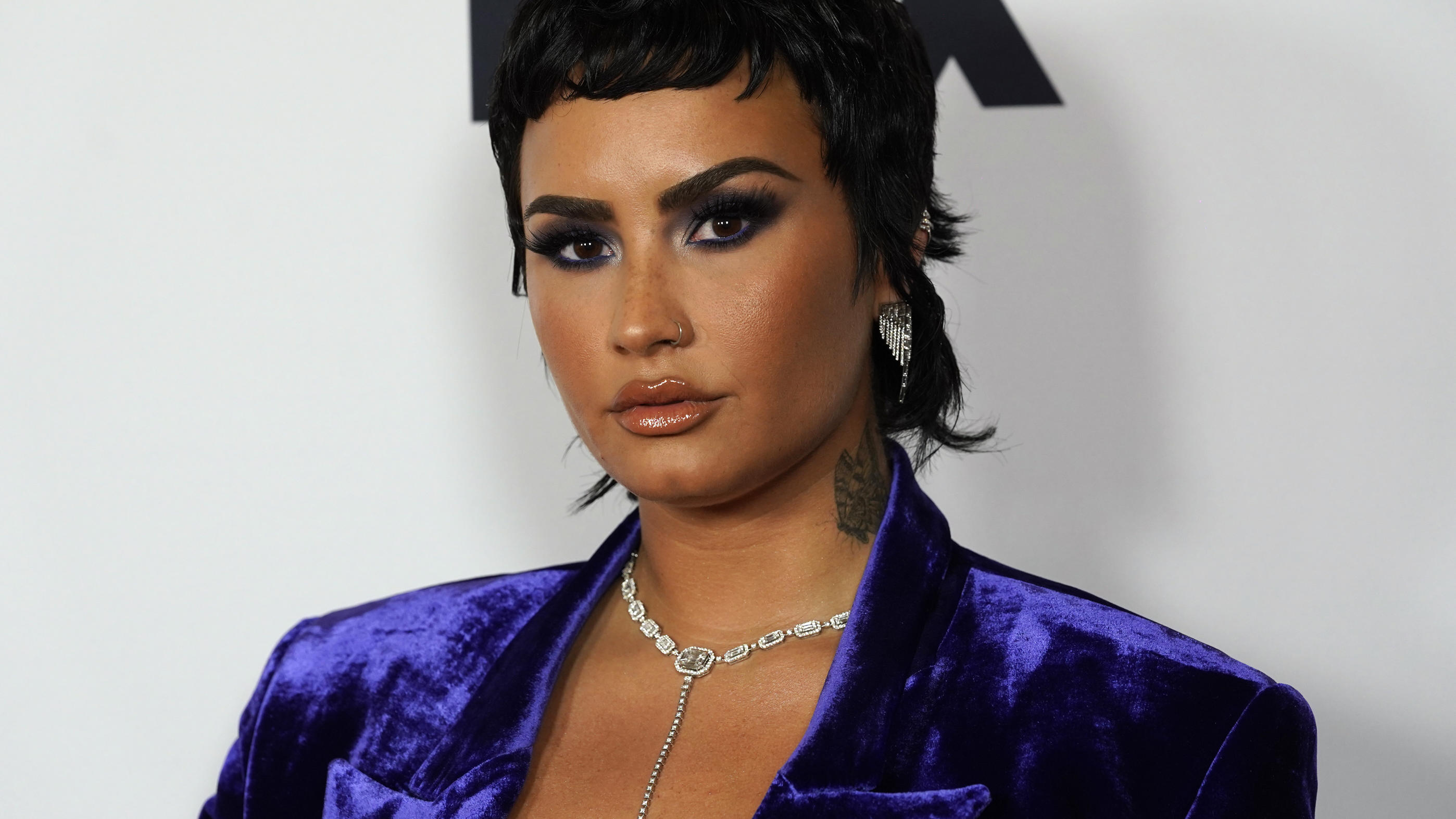 Demi Lovato hat einen eigenen Vibrator auf den Markt gebracht,