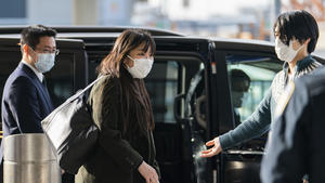 Mako & Kei Komuro verlassen Japan
