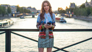 Lily Collins: Sie musste ihre ‘Emily in Paris’-Outfits ...