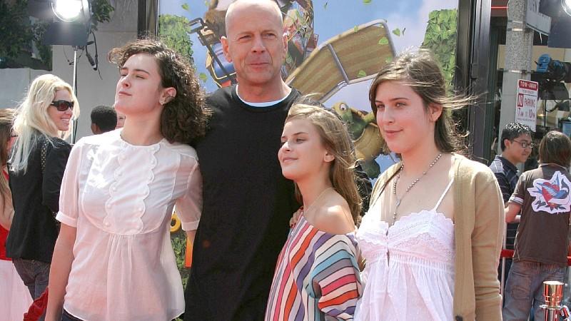 Bruce Willis mit seinen inzwischen erwachsenen Töchtern