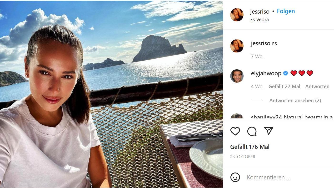 Elyas M'Barek kommentierte einen Urlaubs-Schnappschuss von Jessica mit drei Herzen