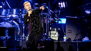 Gary Barlow ermutigt andere Musiker, wieder auf Tournee ...