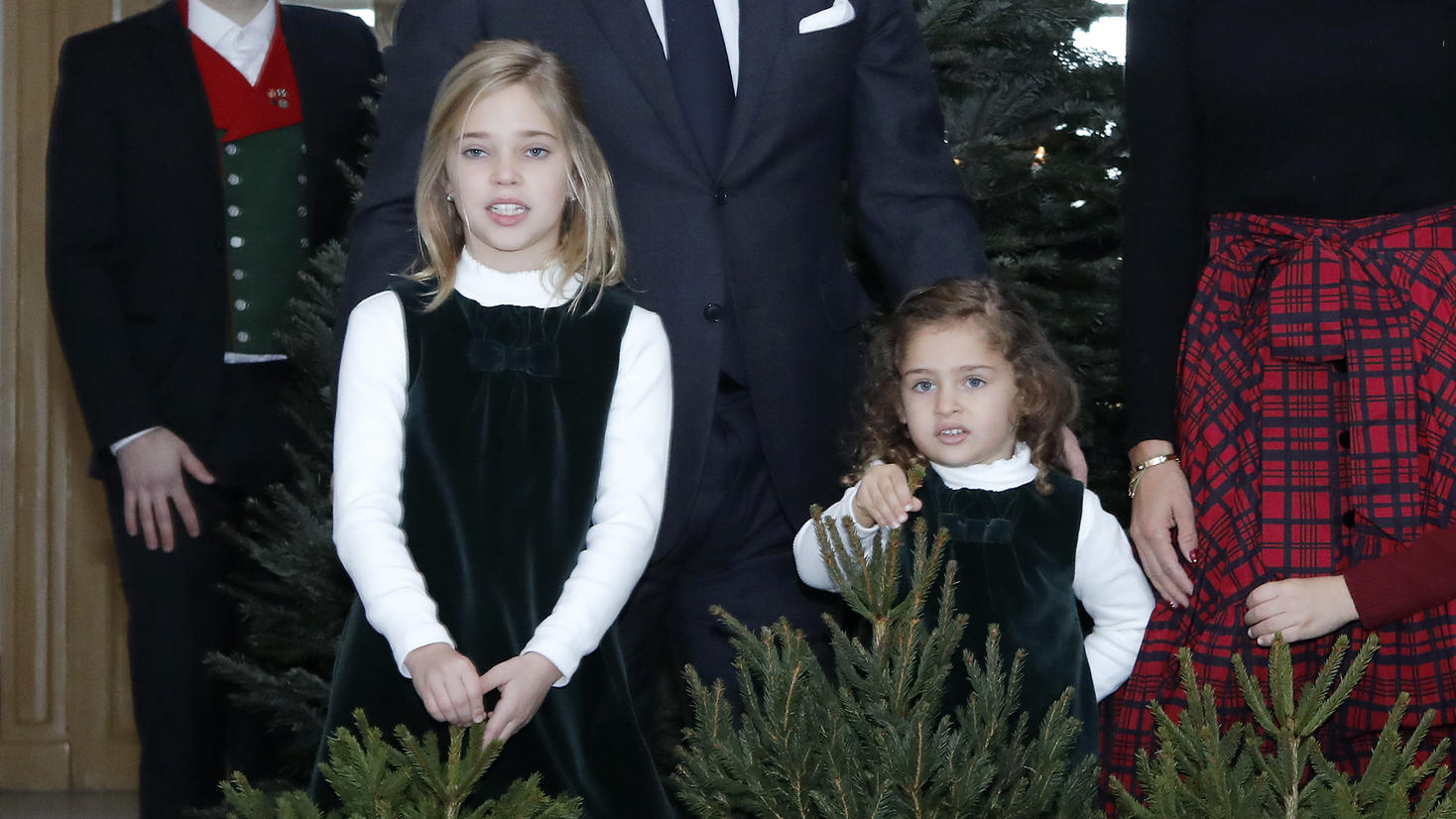 Prinzessin Madeleine von Schweden: Töchter verzaubern als Weihnachtselfen  das Netz Berufliche Ziele Beispiele VIP.de