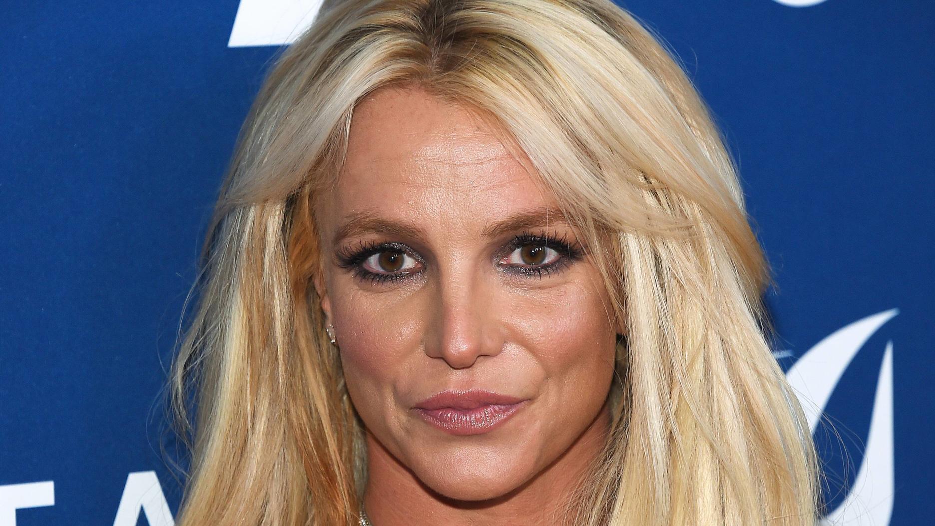 Britney Spears genießt ihr 1. Glas Rotwein nach 13 Jahren Zwangs-Abstinenz