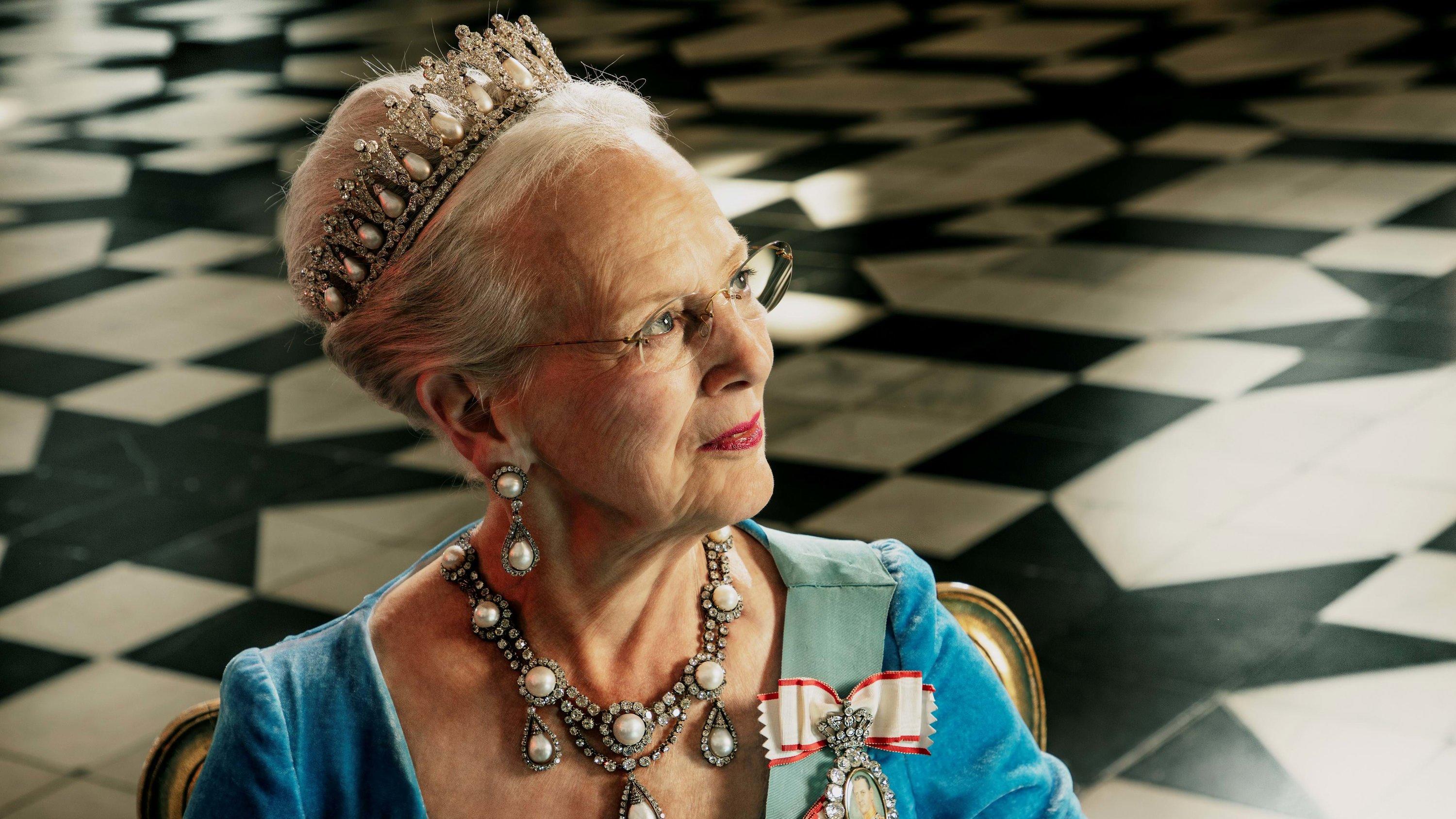 HANDOUT - 07.01.2022, Dänemark, Kopenhagen: Offizielles Porträt von Königin Margrethe II. von Dänemark, das anlässlich ihres 50. Thronjubiläums am 14.01.2022 veröffentlicht wurde (Aufnahmedatum unbekannt). (zu dpa-Korr "Große Party aufgeschoben - 50.