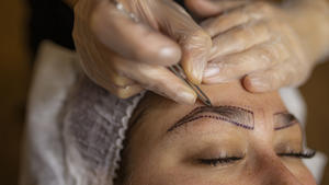 Nanoblading oder Microblading? 