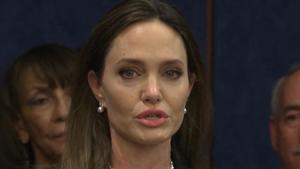 Angelina Jolie weint und schluchzt