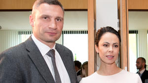 So kämpft Vitali Klitschkos Frau für ihre Heimat