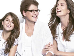 Cindy Crawford: Werbespot mit Mutter und Tochter