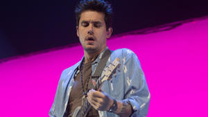 John Mayer bezeichnet sein Gitarrentalent scherzhaft als ...