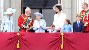 Queen Elizabeth II: Tribut zum Jubiläum an ihren Philip