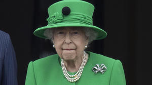 Die Königin wurden von anderen Familienmitgliedern vertreten