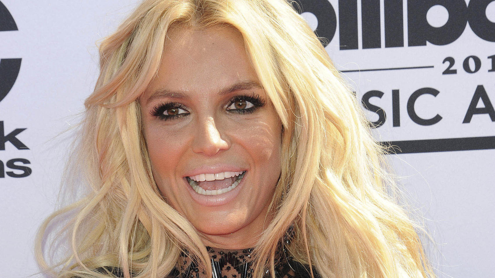 Britney Spears verwirrt ihre Fans.