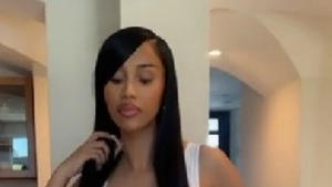 Cardi B: Sie wäscht ihre Haare mit Zwiebelwasser