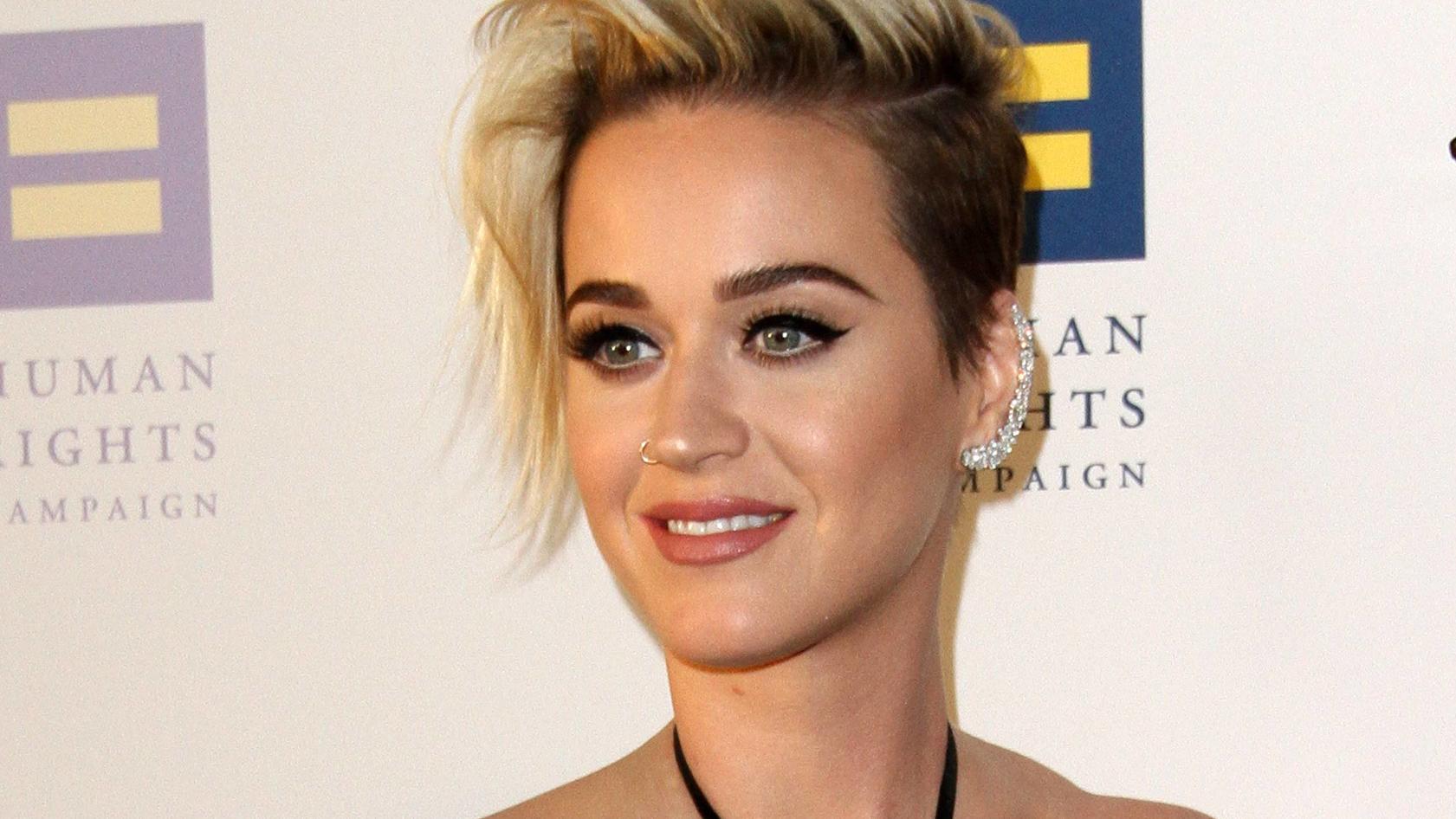 March 18, 2017 - Los Angeles, CA, United States - 18 March 2017 - Los Angeles, California - Katy Perry.. The Human Rights Campaign 2017 Los Angeles Gala Dinner held at the JW Marriott LA Live. Photo Credit: AdMedia Los Angeles United States PUBLICATI