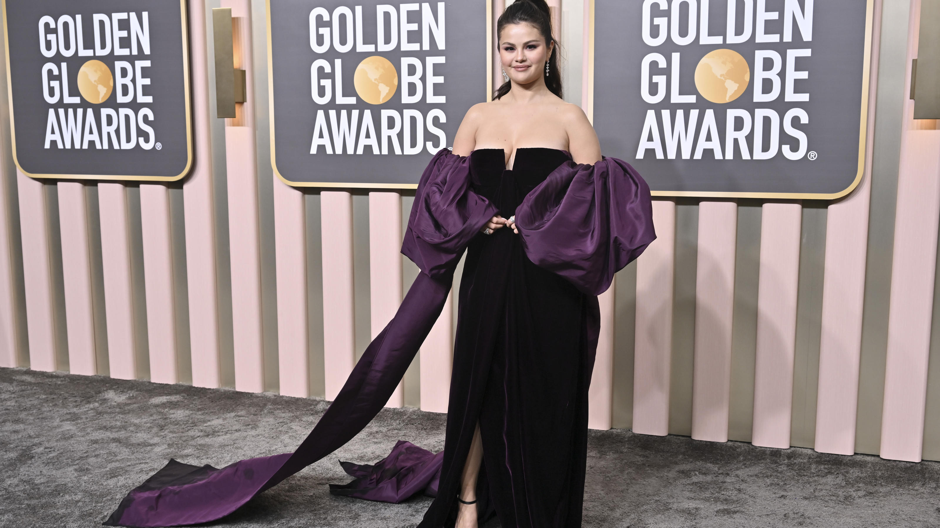 Selena Gomez auf dem roten Teppich bei den "Golden Globes"