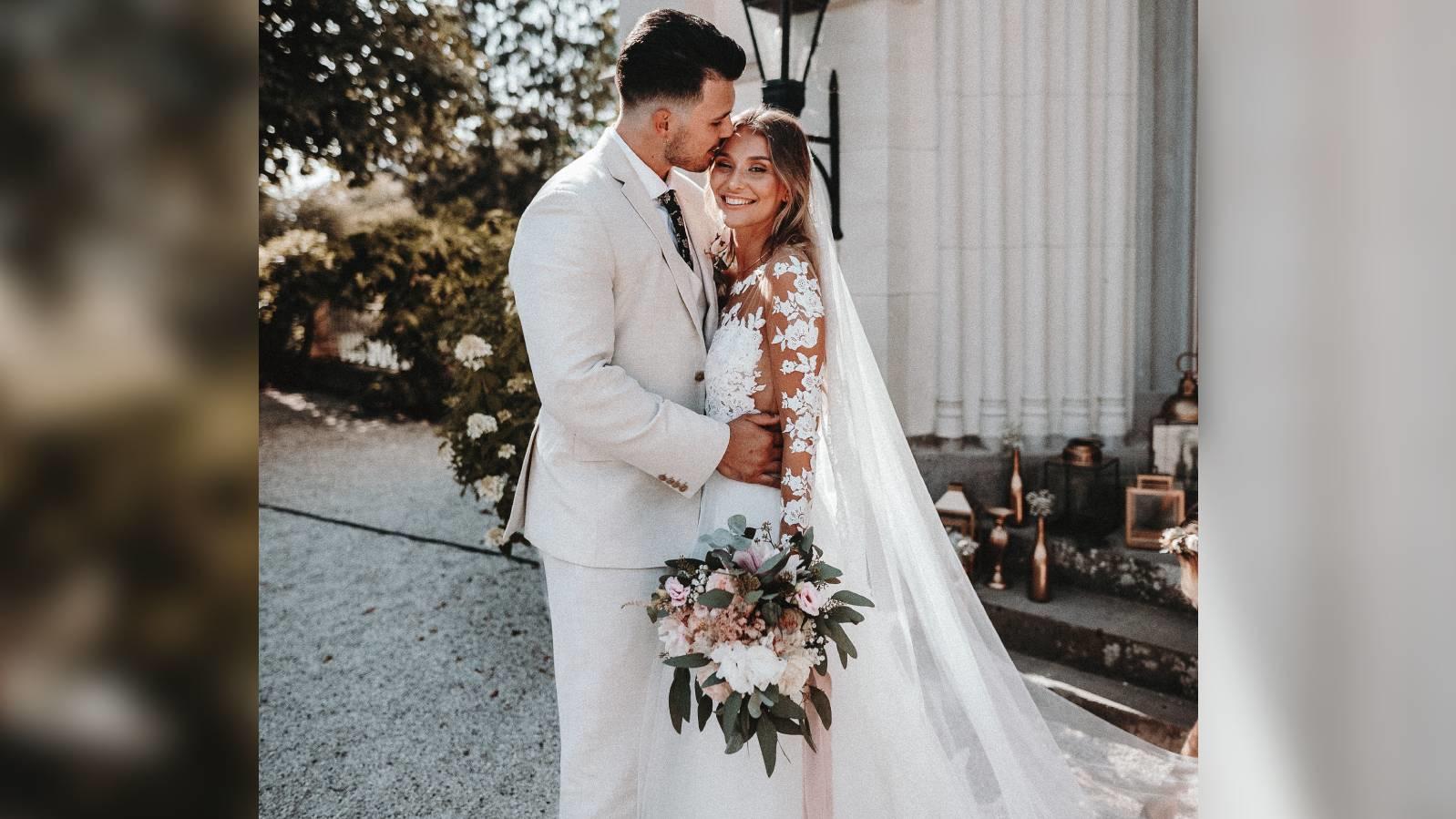 Ana und Tim Johnson während ihrer Hochzeit im Jahr 2018.