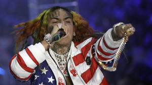 US-Rapper nach Attacke in Klinik