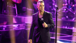 Robbie Williams: Duett mit ehemaliger Miss France Mareva ...
