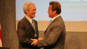 Schwarzenegger gratuliert Eastwood: Action-Helden gehen nicht in Rente