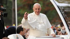 In Klinik eingewiesen: Papst Franziskus muss sich Bauch-OP unterziehen