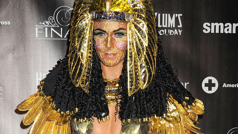 Heidi Klum im Kleopatra-Kostüm auf ihrer nachgeholten Halloween-Sause