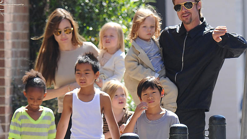 Angelina und Brad haben schon sechs Kinder.
