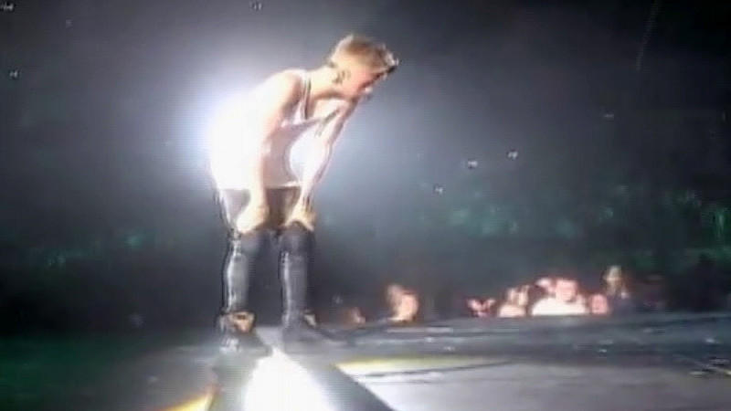 Justin Bieber: Kollaps auf der Bühne