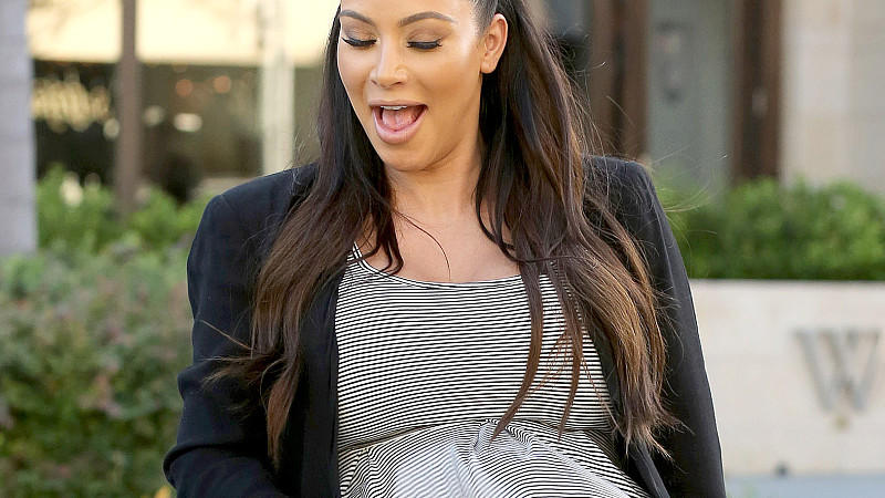 Kim Kardashian hat in Los Angeles eine kleine Tochter zur Welt gebracht