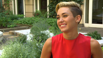 Miley Cyrus: Beim Interview war ihr kotzübel