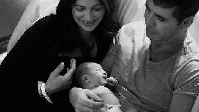 Simon Cowell ist zum ersten Mal Vater geworden.