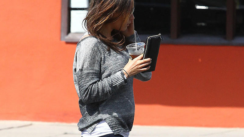 Mila Kunis ist zum ersten Mal schwanger.