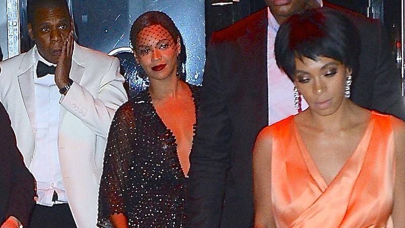 Jay Z, Beyoncé und Solange Knowles beim Verlassen des Hotels.