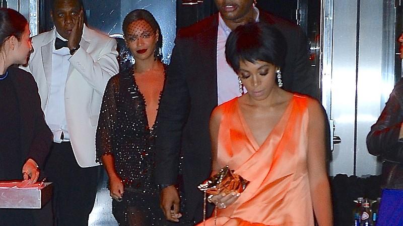 Jay Z, Beyoncé und Solange Knowles schweigen