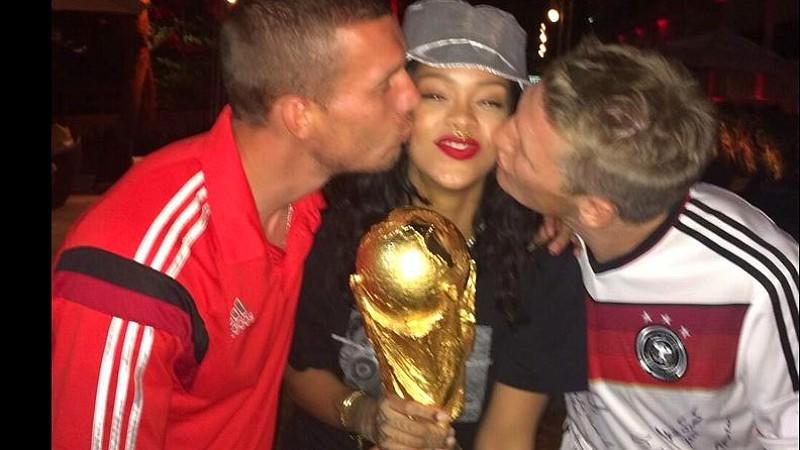 Rihanna spricht über die WM-Feier: "Keiner feiert so lustig und so lange wie die Deutschen"