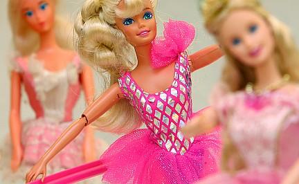Barbie zieht in Pams Nachbarschaft