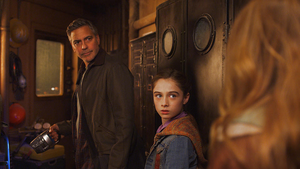 'A World Beyond' mit George Clooney: Zwei Mädels spielen ihn an die Wand