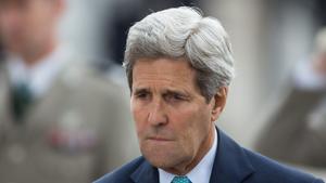 Diagnose da: John Kerry bricht sich ein Bein