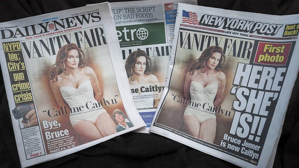 New York Zeitung mit Caitlyn Jenner Foto