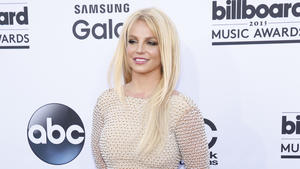 Britney Spears lässt bei Mariah Carey die Hüllen fallen