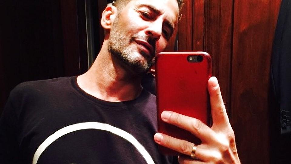 Der Designer Marc Jacobs liebt es Selfies von sich zu posten