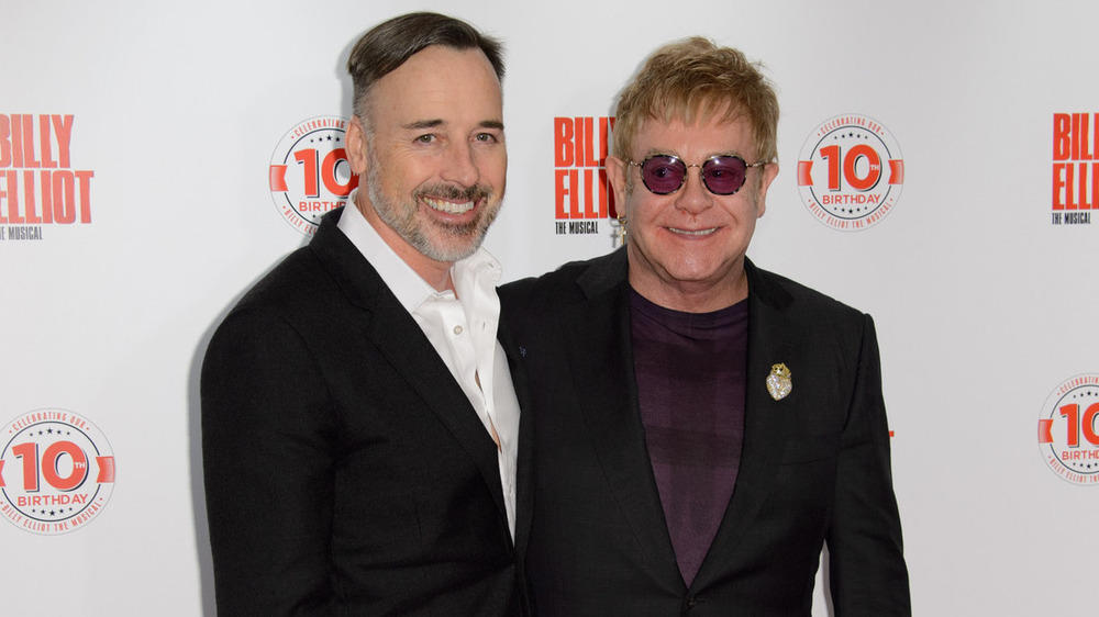 Elton John trägt wieder Dolce & Gabbana