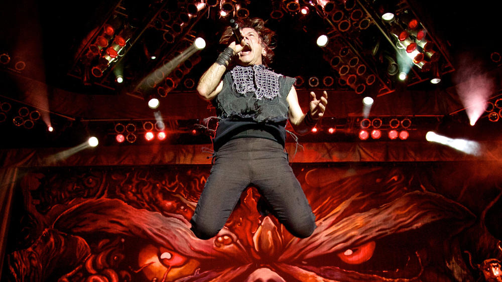 Metal rules: Iron Maiden stürmen die Chartspitze