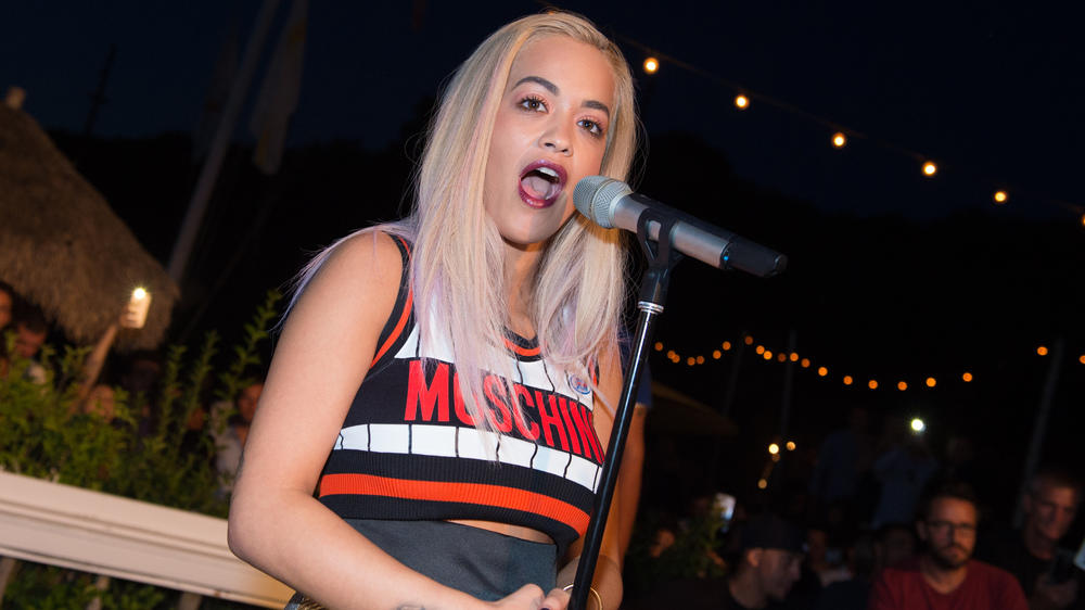 Rita Ora: Was läuft da mit Punker Travis Barker?